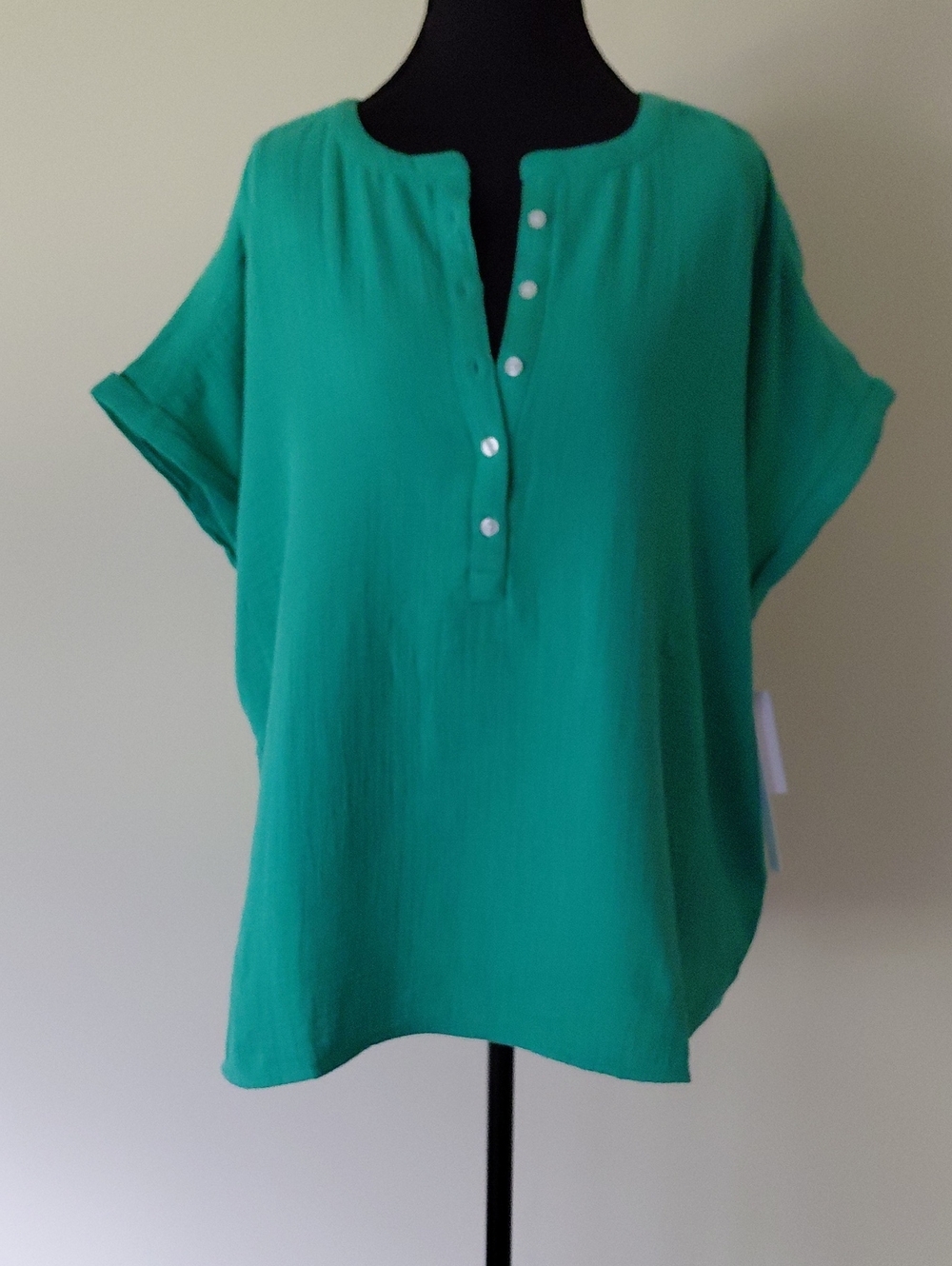 Women’s Emerald Green Button Down Top